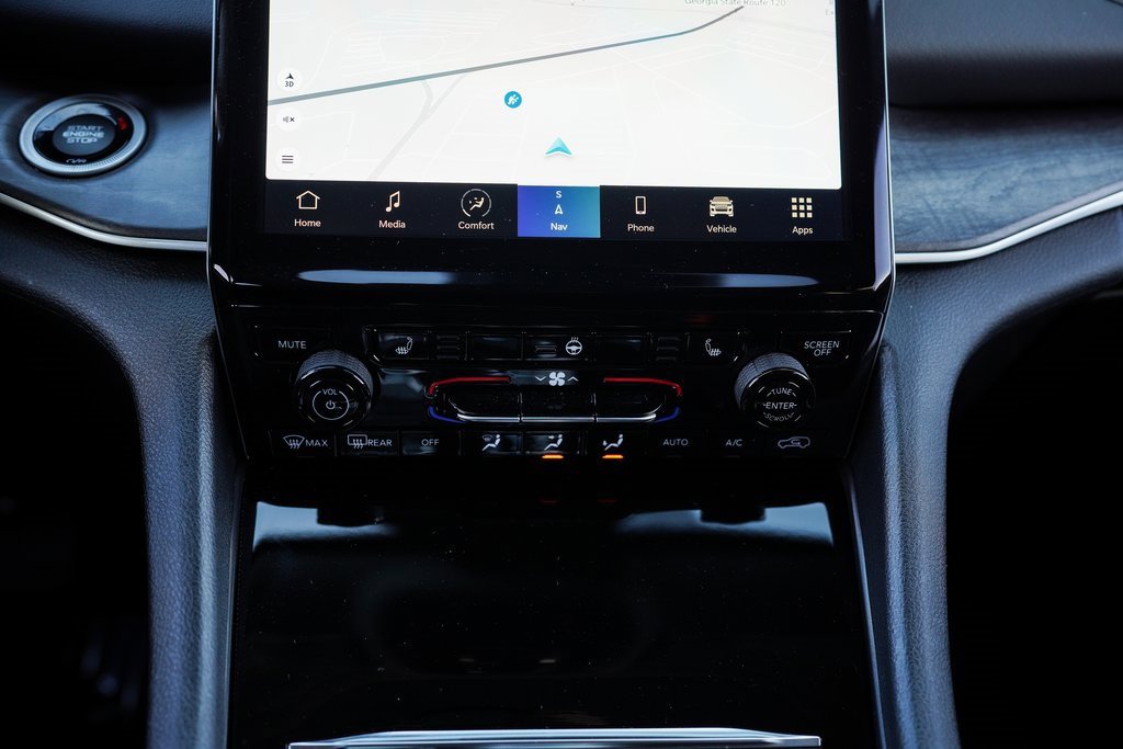 Used 2023 Jeep Grand Cherokee 4WD 4xe image 30