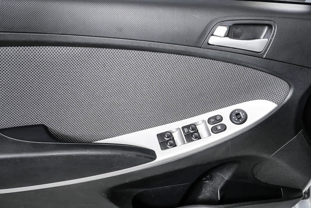 Used 2014 Hyundai Accent GS image 11