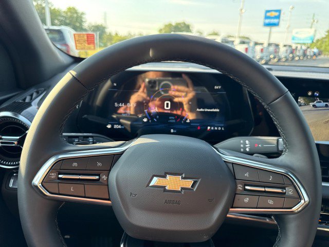 New 2025 Chevrolet Equinox LT image 24