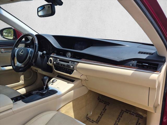 Used 2014 Lexus ES 350 w/ Premium Package FWD image 21
