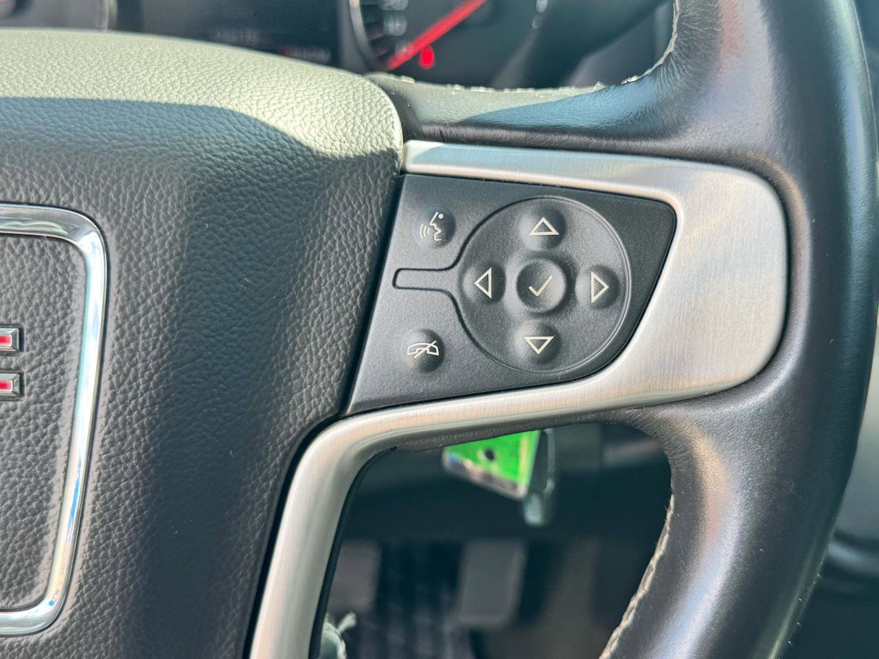 Used 2014 GMC Sierra 1500 SLE w/ SLE Value Package AWD/4WD image 25