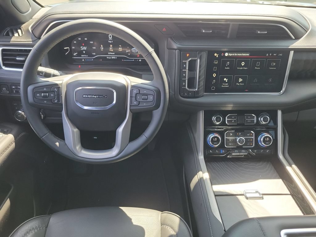 Used 2023 GMC Yukon Denali AWD/4WD image 11
