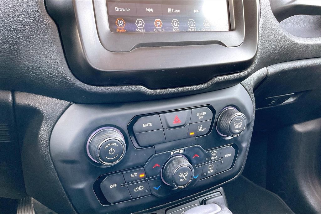 Used 2021 Jeep Renegade Latitude image 26