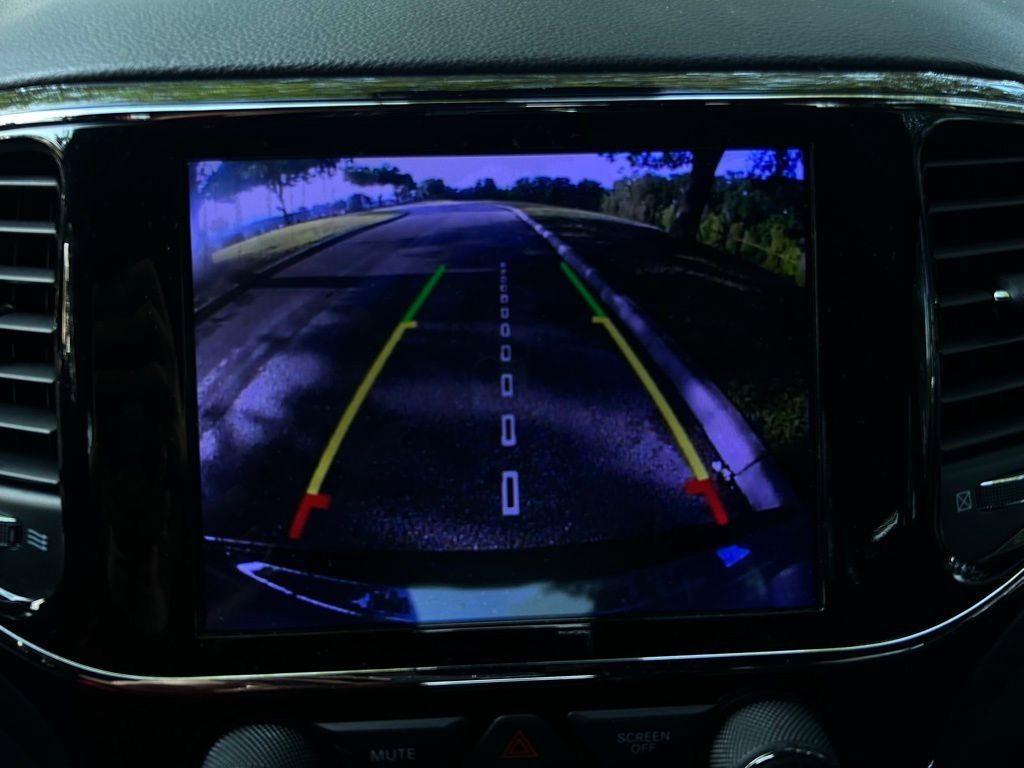 Used 2020 Jeep Grand Cherokee Altitude RWD image 25