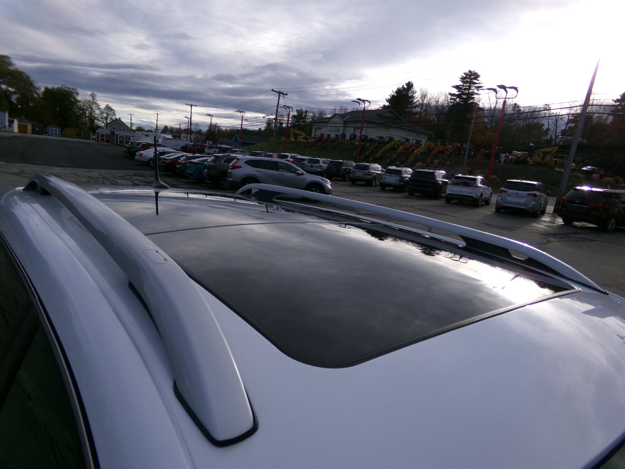 Used 2020 Jeep Cherokee Limited image 5