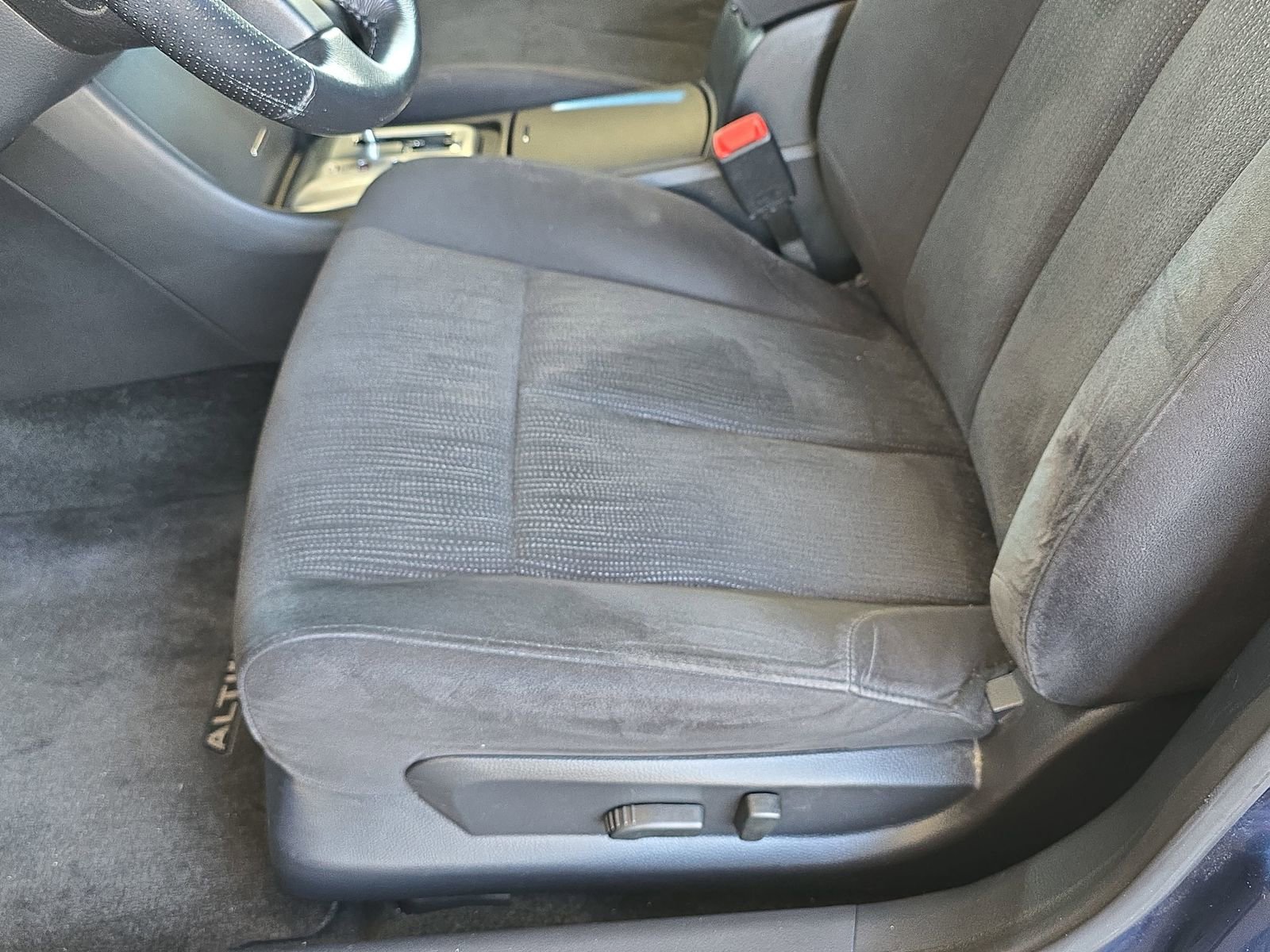 Used 2012 Nissan Altima 2.5 S w/ Convenience Pkg FWD image 28