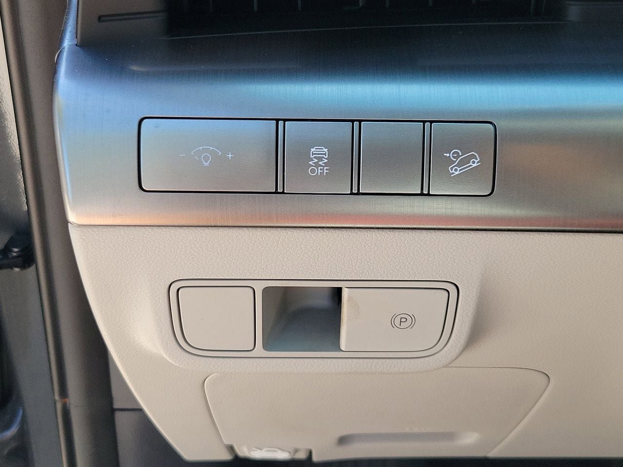 Used 2025 Hyundai Kona SEL FWD image 29