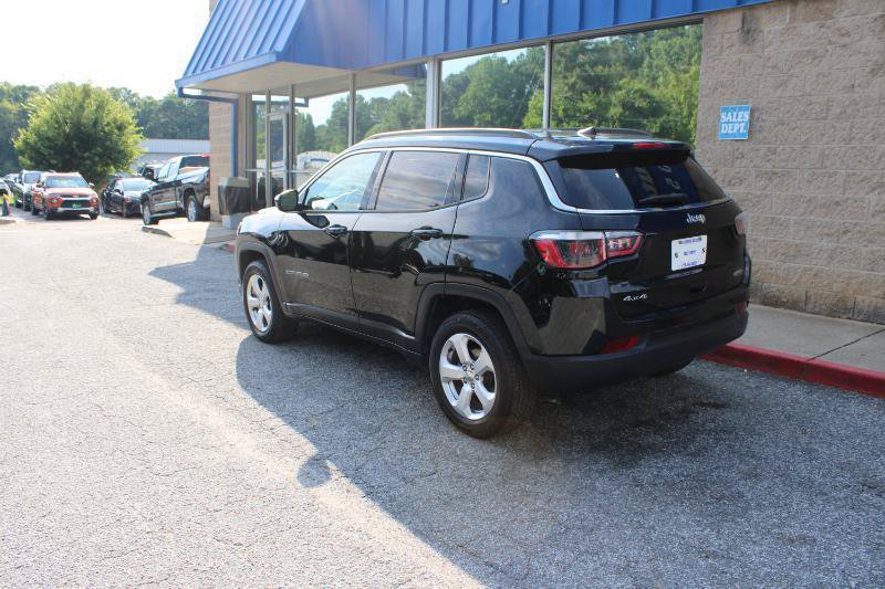 Used 2018 Jeep Compass Latitude w/ Popular Equipment Group AWD/4WD image 4