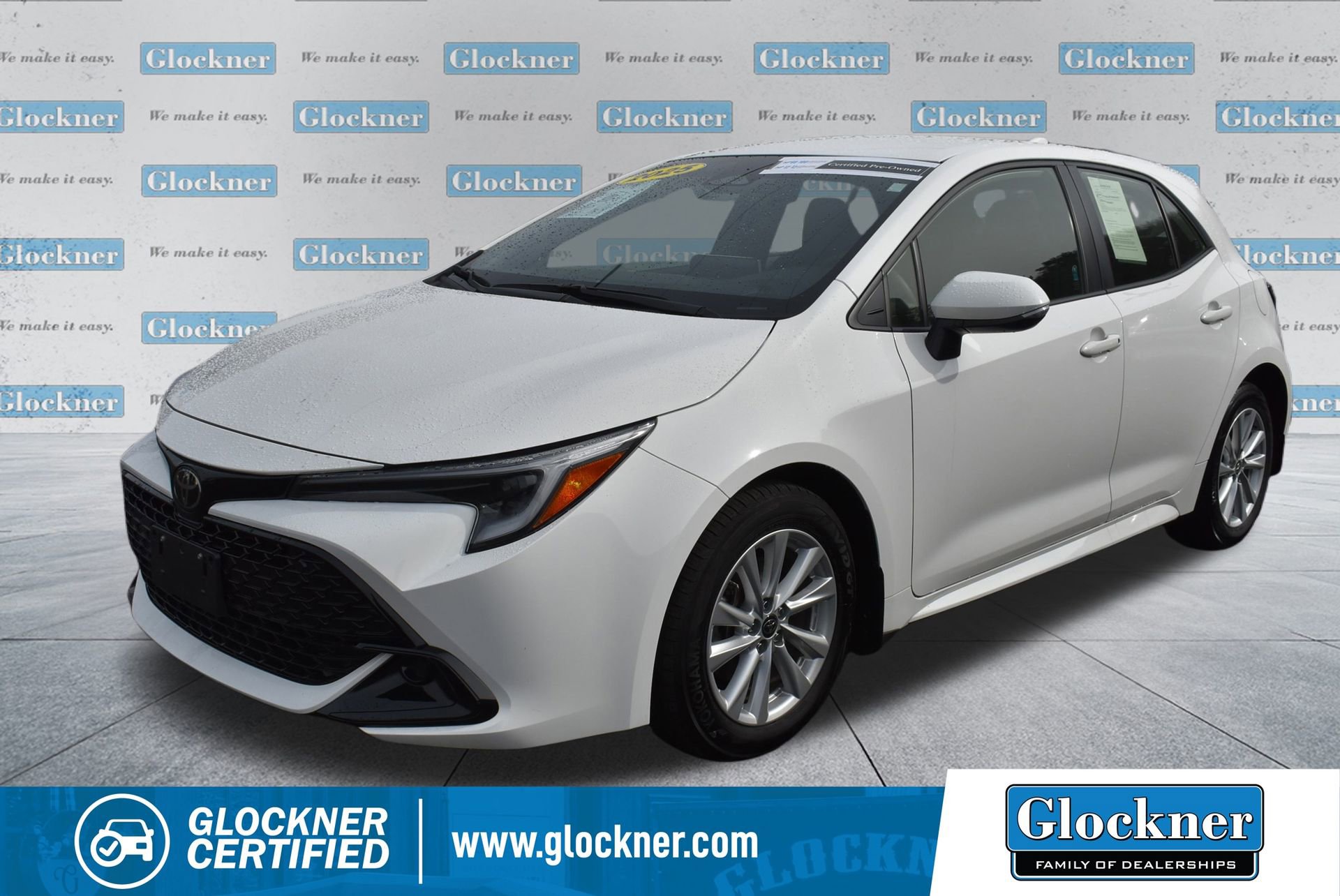 Used 2025 Toyota Corolla SE w/ SE Package image 1