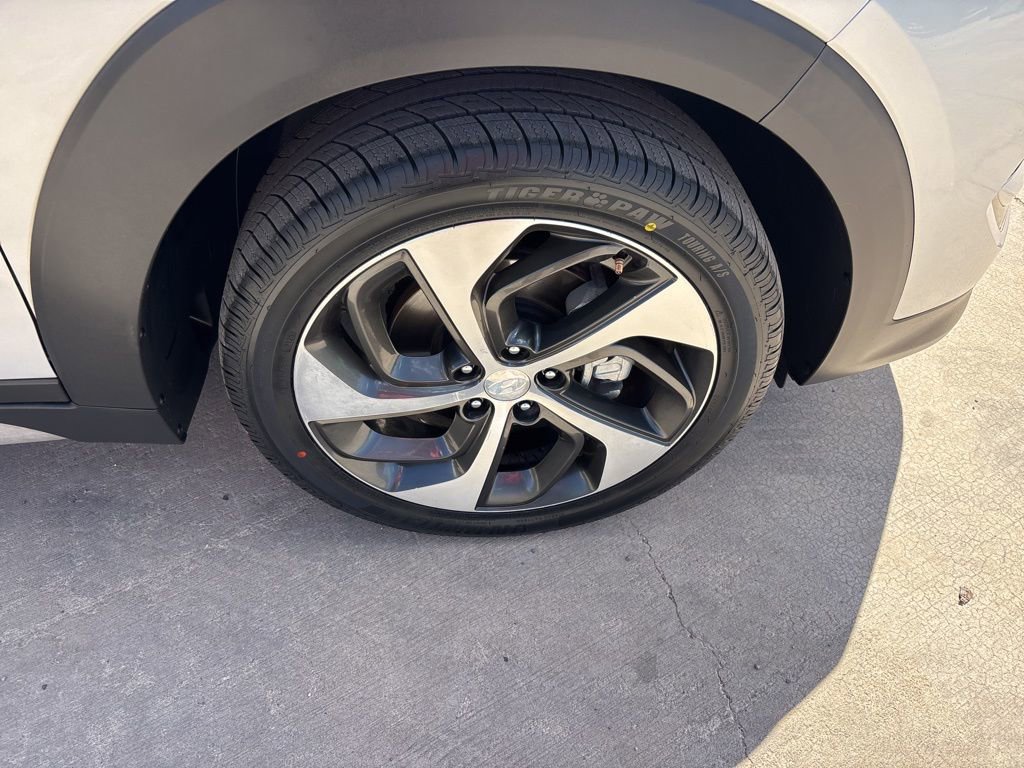 Used 2018 Hyundai Tucson Limited FWD image 12
