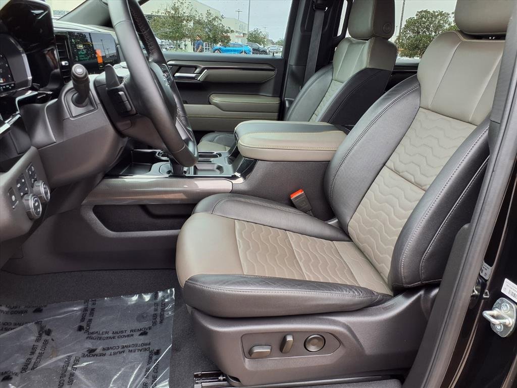 Used 2024 Chevrolet Silverado 1500 ZR2 image 25