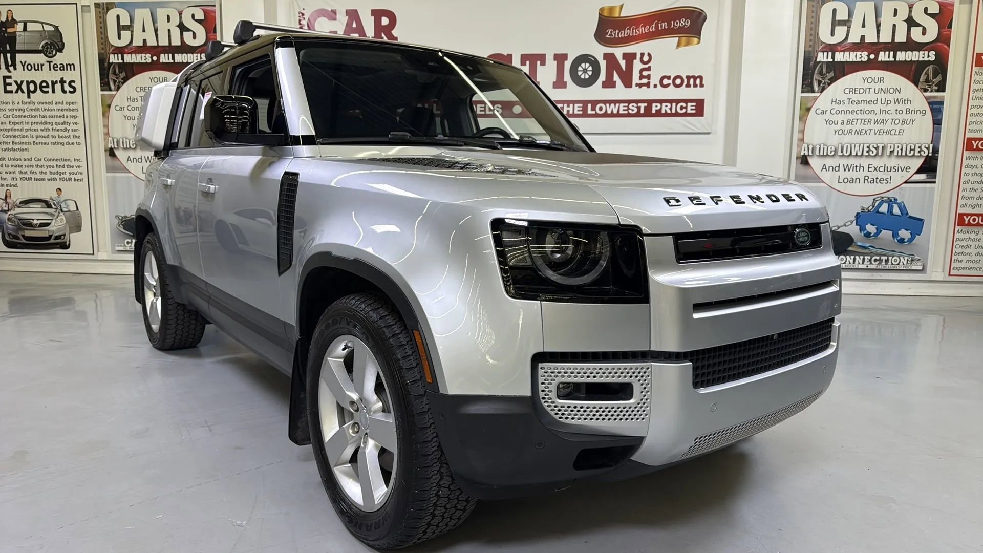 Used 2020 Land Rover Defender 110 First Edition AWD/4WD image 2