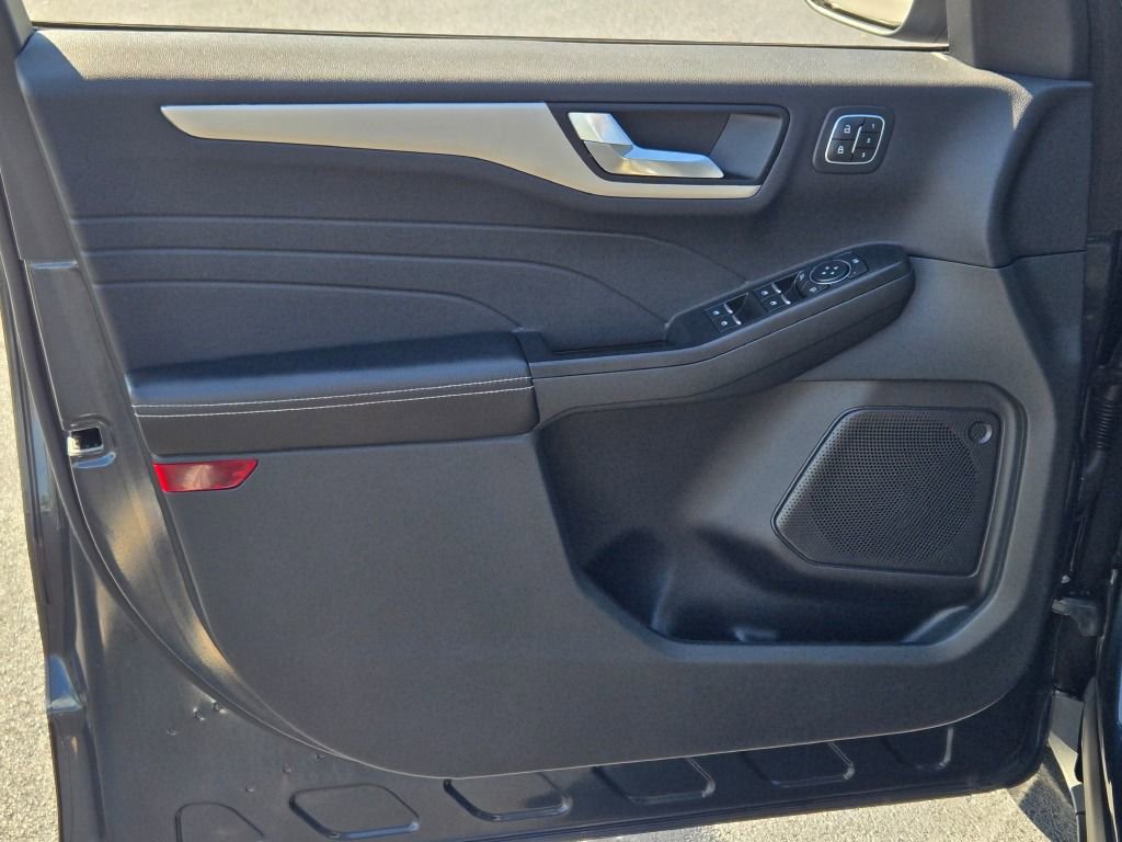 Used 2022 Ford Escape SEL w/ Technology Package image 21