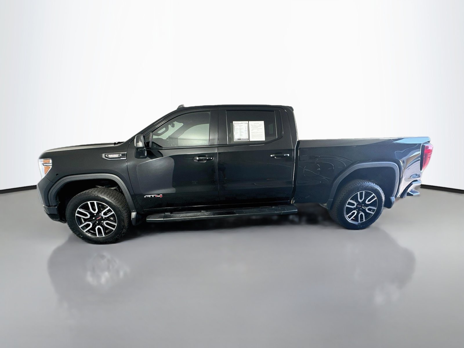 Used 2021 GMC Sierra 1500 AT4 w/ AT4 Preferred Package AWD/4WD image 4