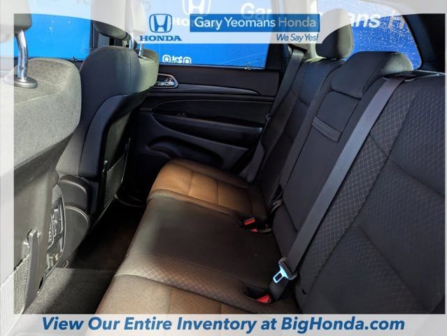 Used 2019 Jeep Grand Cherokee Laredo image 18