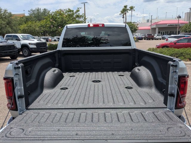 New 2026 RAM 2500 Big Horn AWD/4WD image 13