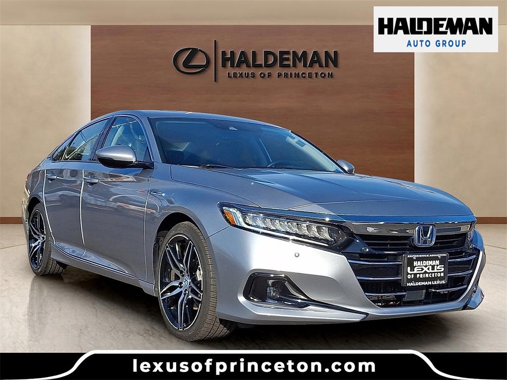 Used 2021 Honda Accord Touring image 1