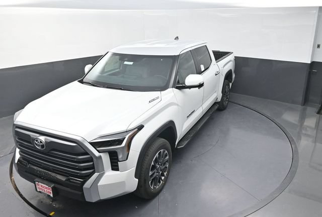 Used 2025 Toyota Tundra Limited AWD/4WD image 14