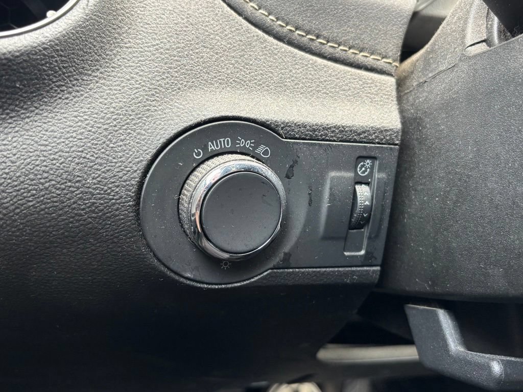 Used 2015 Chevrolet Camaro LS RWD image 10
