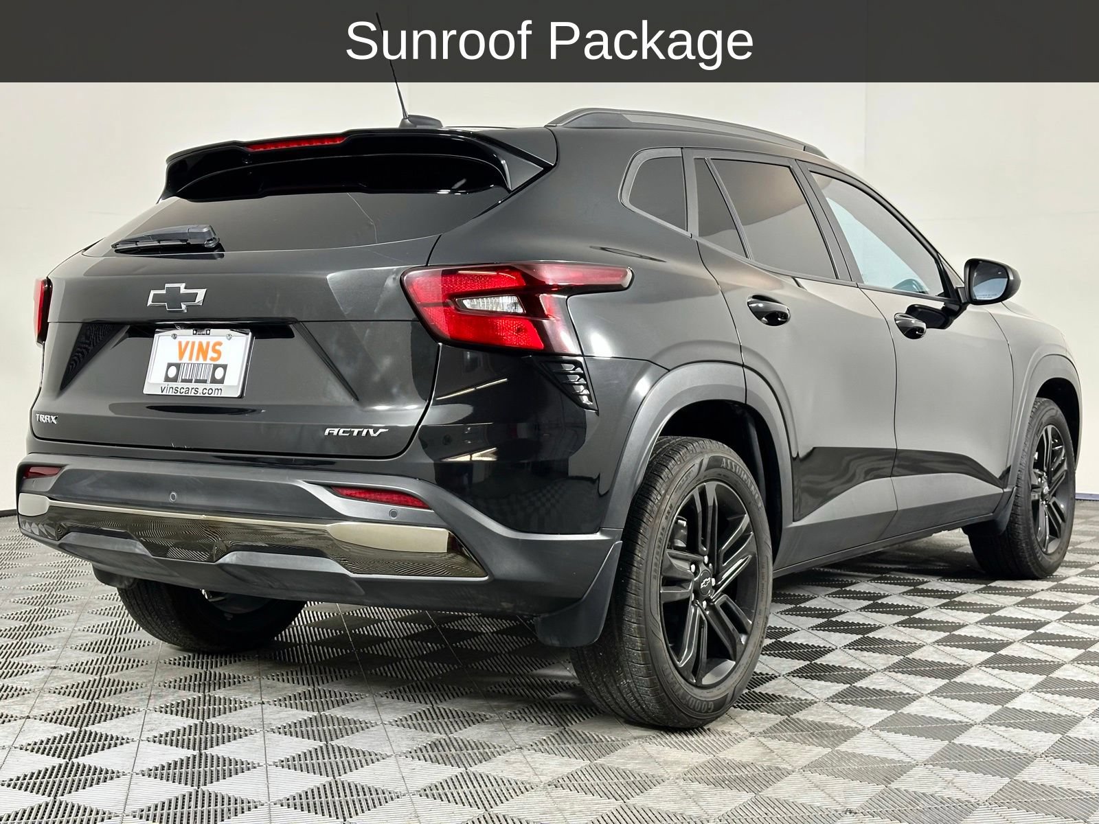 Used 2025 Chevrolet Trax ACTIV w/ Sunroof Package FWD image 4