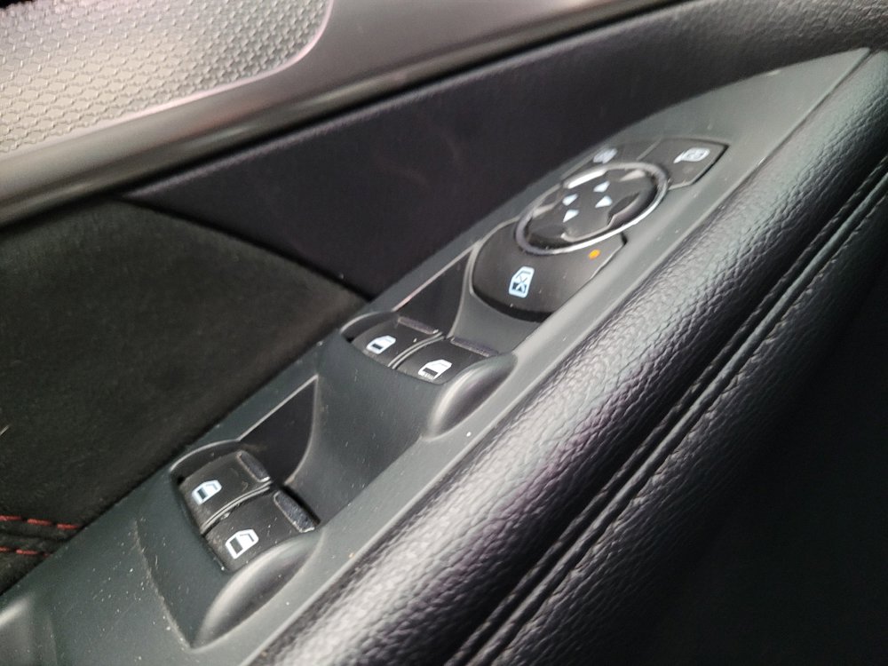 Used 2019 Ford Explorer XLT w/ Equipment Group 202A FWD image 27