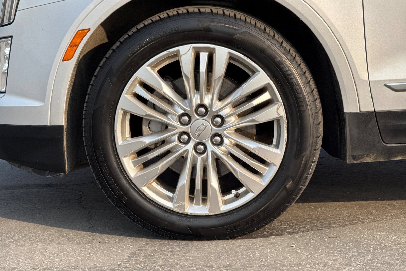Used 2018 Cadillac XT5 Premium Luxury AWD/4WD image 27