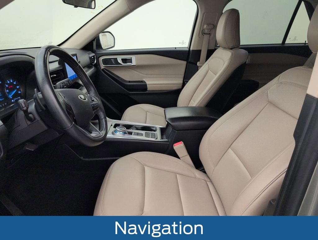 Used 2020 Ford Explorer XLT w/ Equipment Group 202A RWD image 4