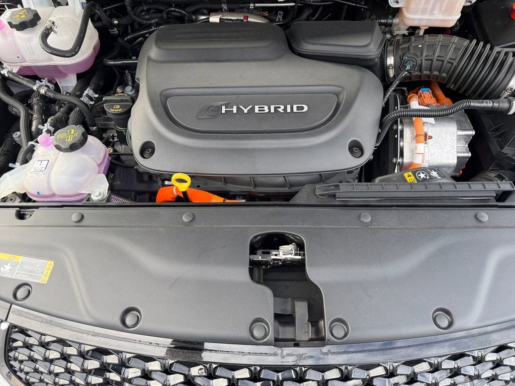 Certified 2023 Chrysler Pacifica Touring-L w/ Uconnect Theater Family Group image 23