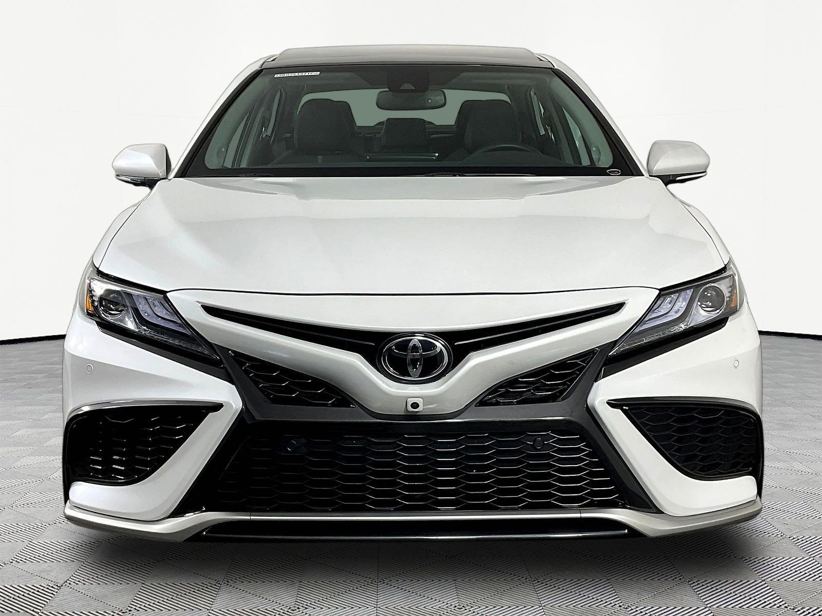 Used 2024 Toyota Camry XSE w/ Navigation Package FWD image 2