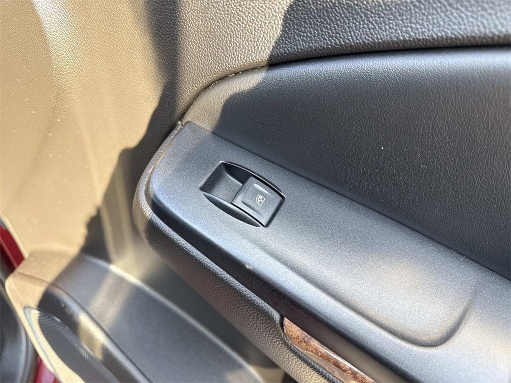 Used 2017 Chevrolet Suburban Premier image 32