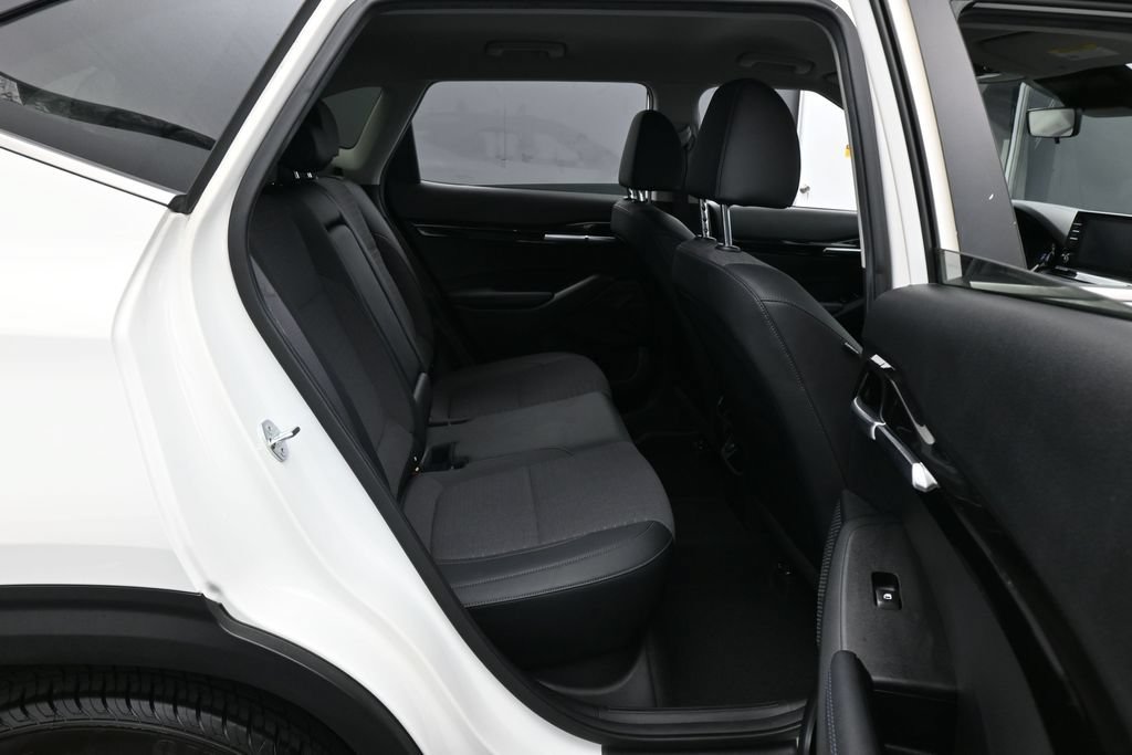 Used 2023 Kia Seltos S FWD image 32