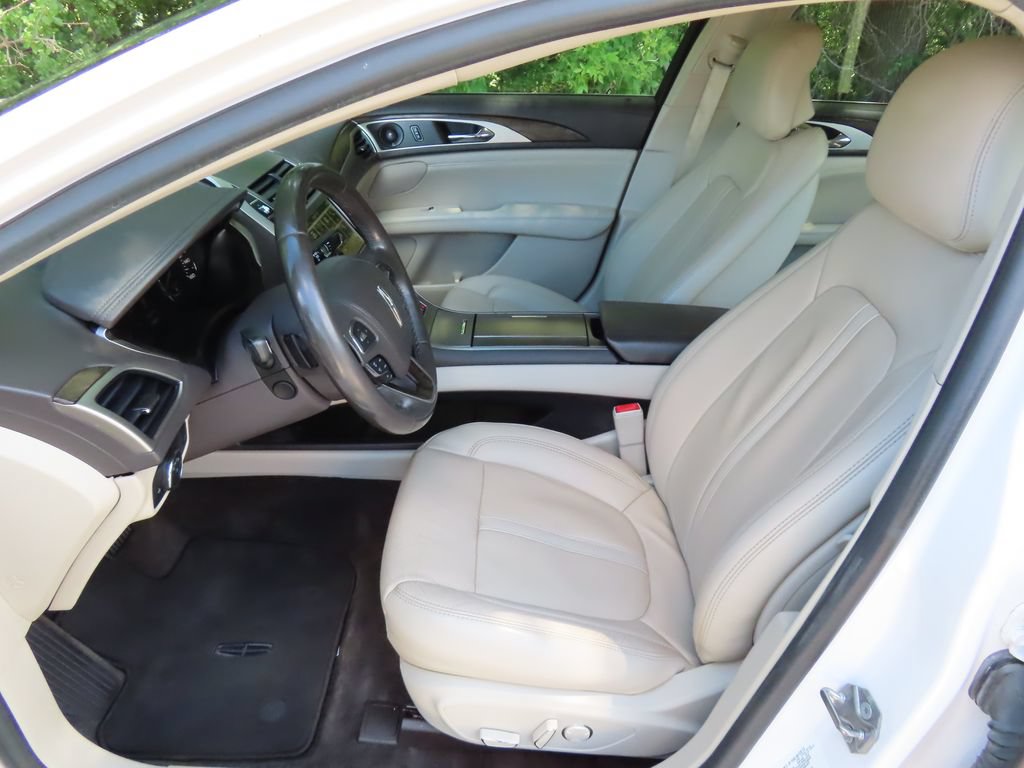 Used 2017 Lincoln MKZ Reserve w/ Climate Package FWD image 23