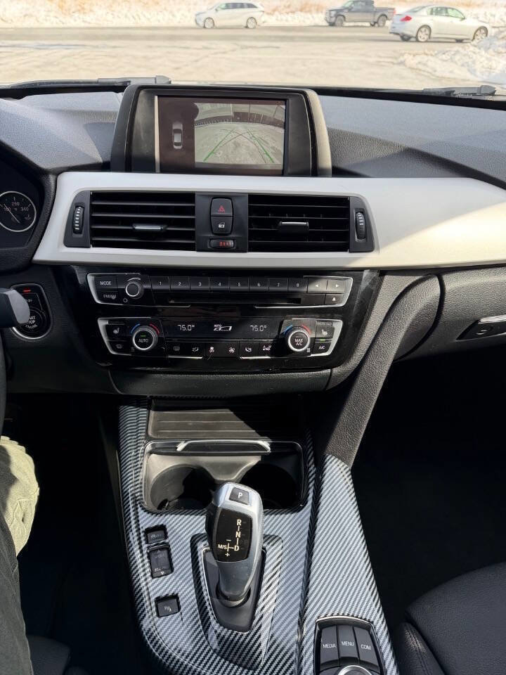 Used 2018 BMW 320i xDrive Sedan image 12