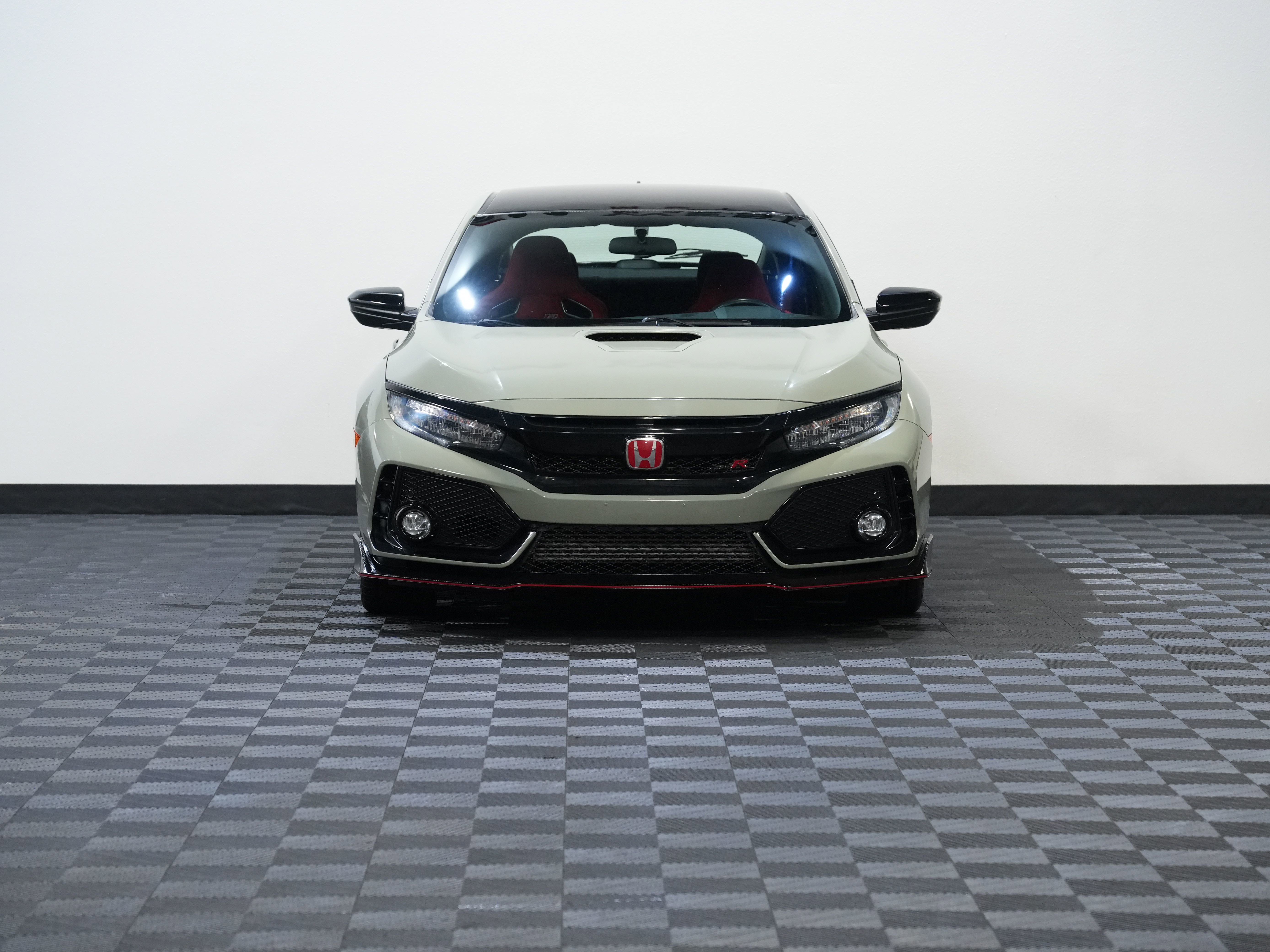 Used 2018 Honda Civic Type R image 4