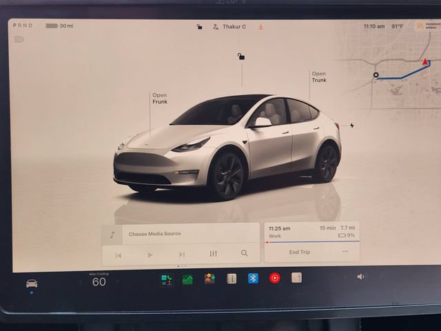 Used 2025 Tesla Model Y Long Range AWD/4WD image 5