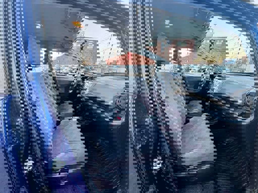 Used 2011 Honda Fit Base 4dr Hatchback 5A image 12