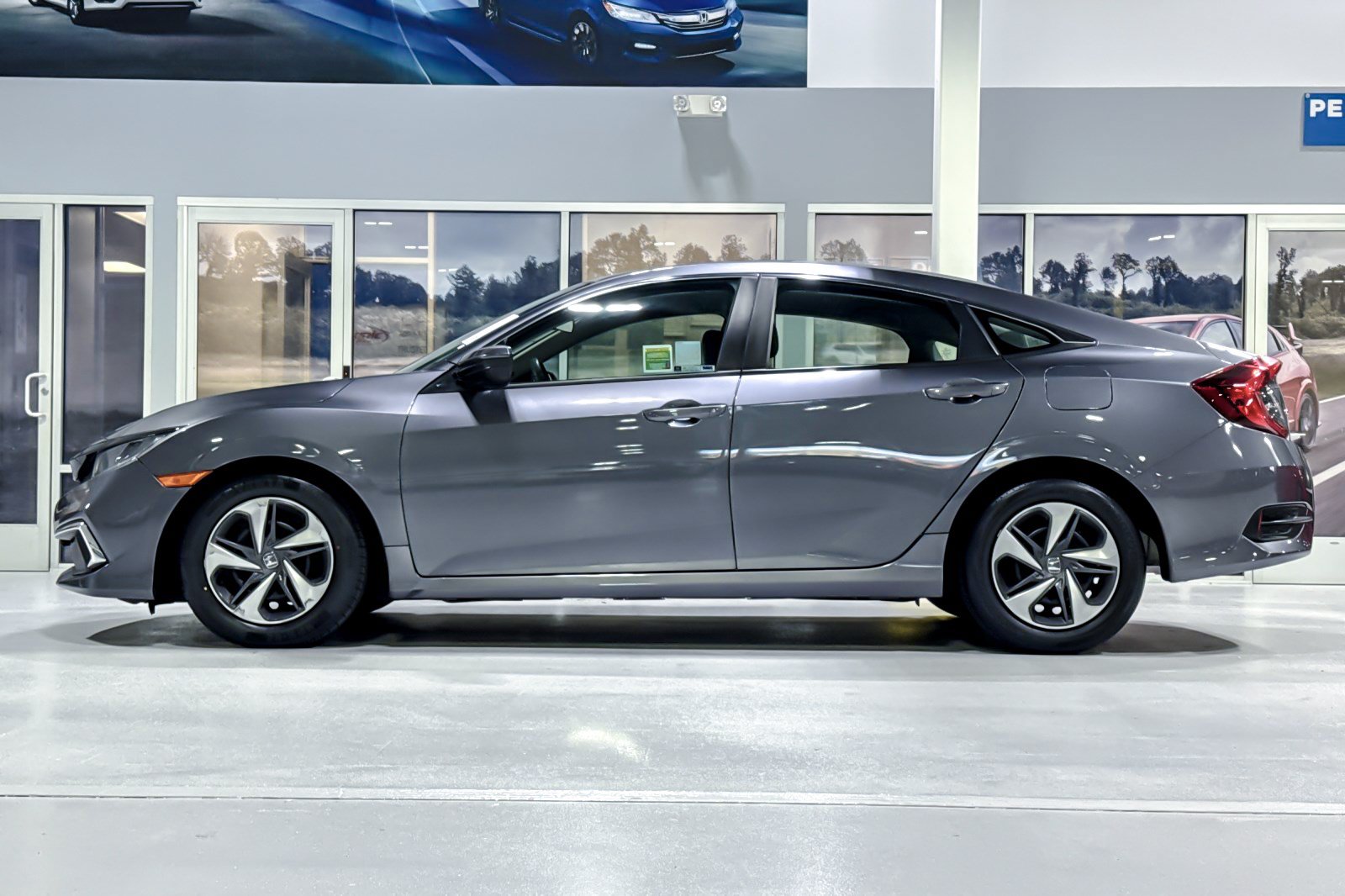 Used 2021 Honda Civic LX image 2