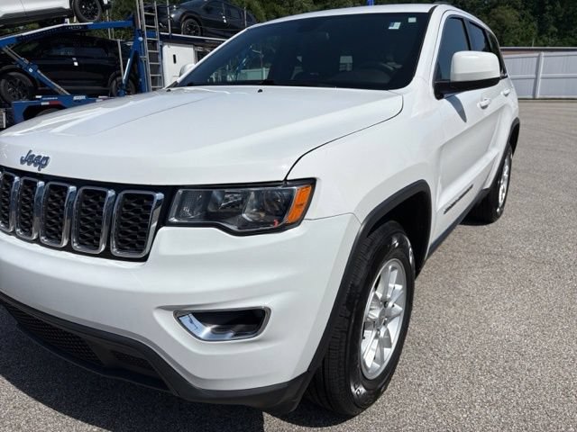 Used 2019 Jeep Grand Cherokee Laredo AWD/4WD image 38