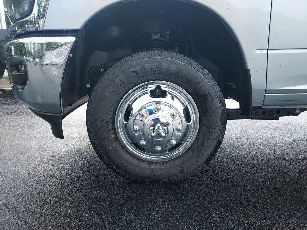 New 2027 RAM 3500 Tradesman w/ Chrome Appearance Group A AWD/4WD image 10