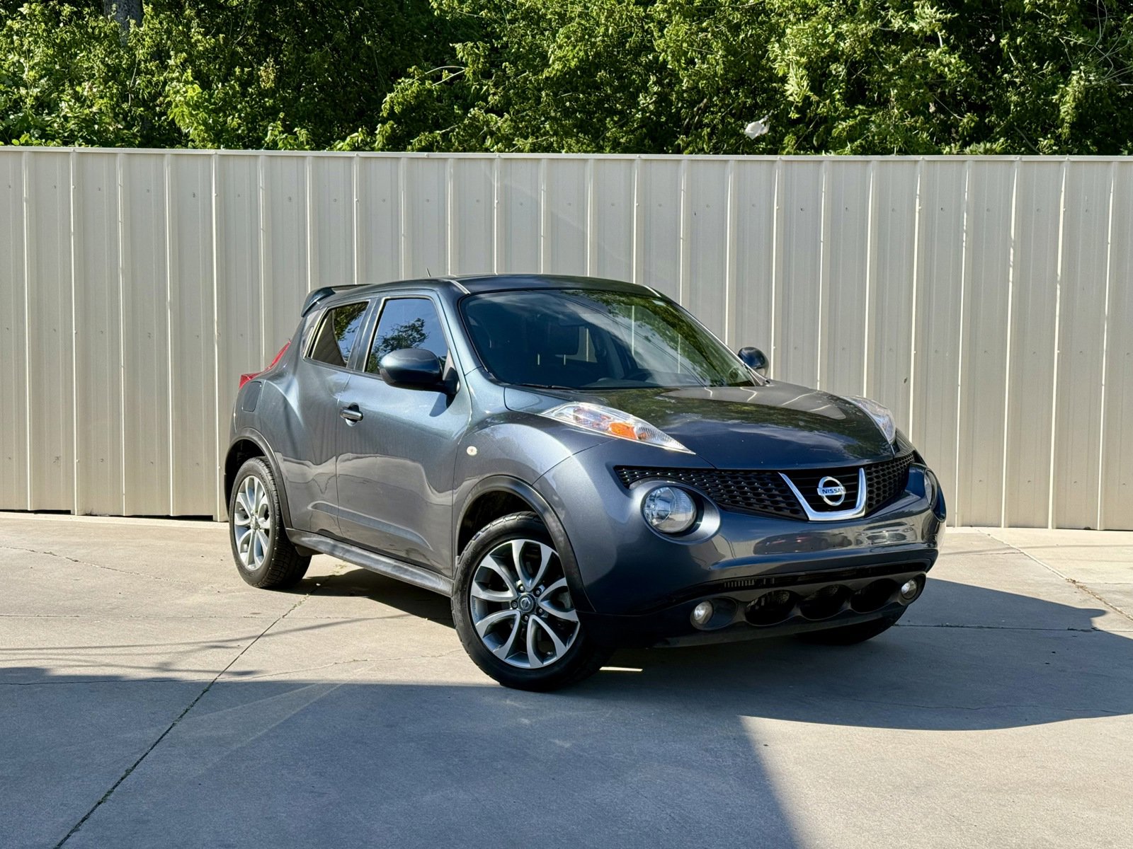 Used 2013 Nissan Juke SL FWD image 1