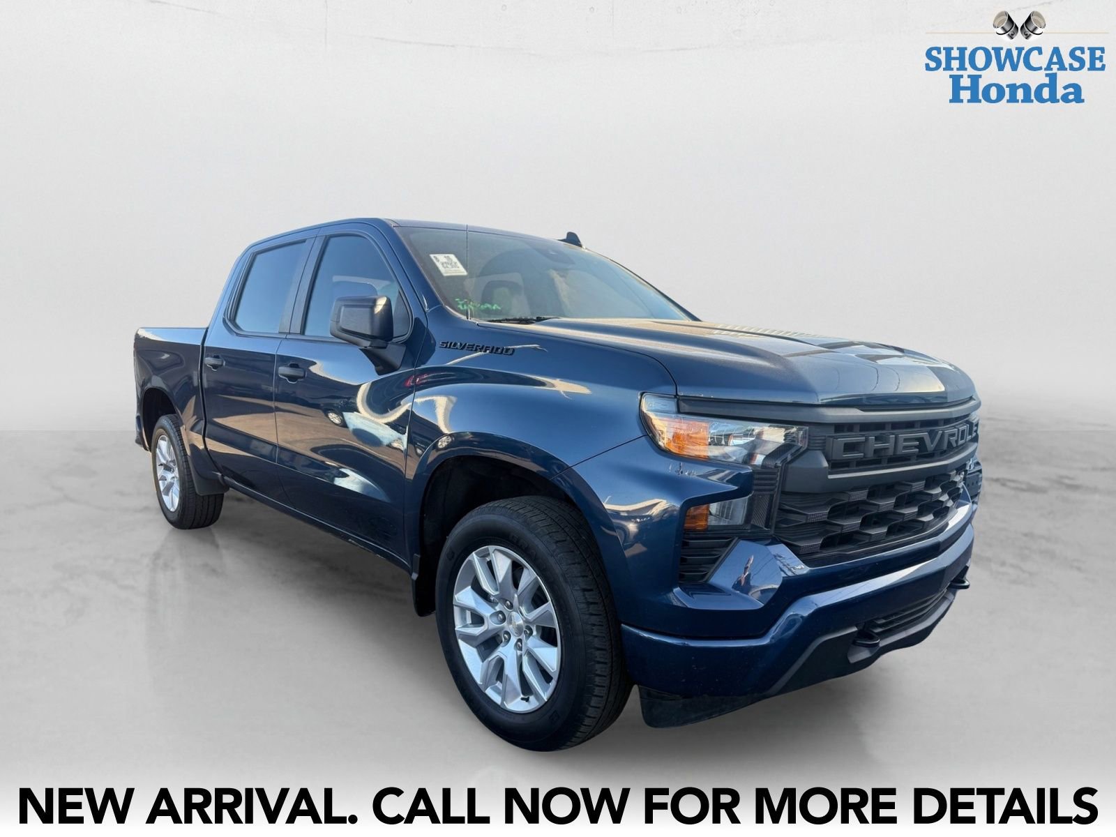 Used 2022 Chevrolet Silverado 1500 Custom w/ LPO, Dark Essentials Package image 6