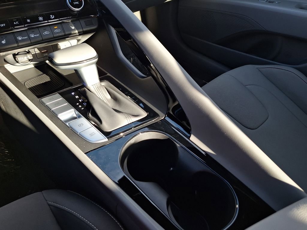 New 2025 Hyundai Elantra SEL image 22
