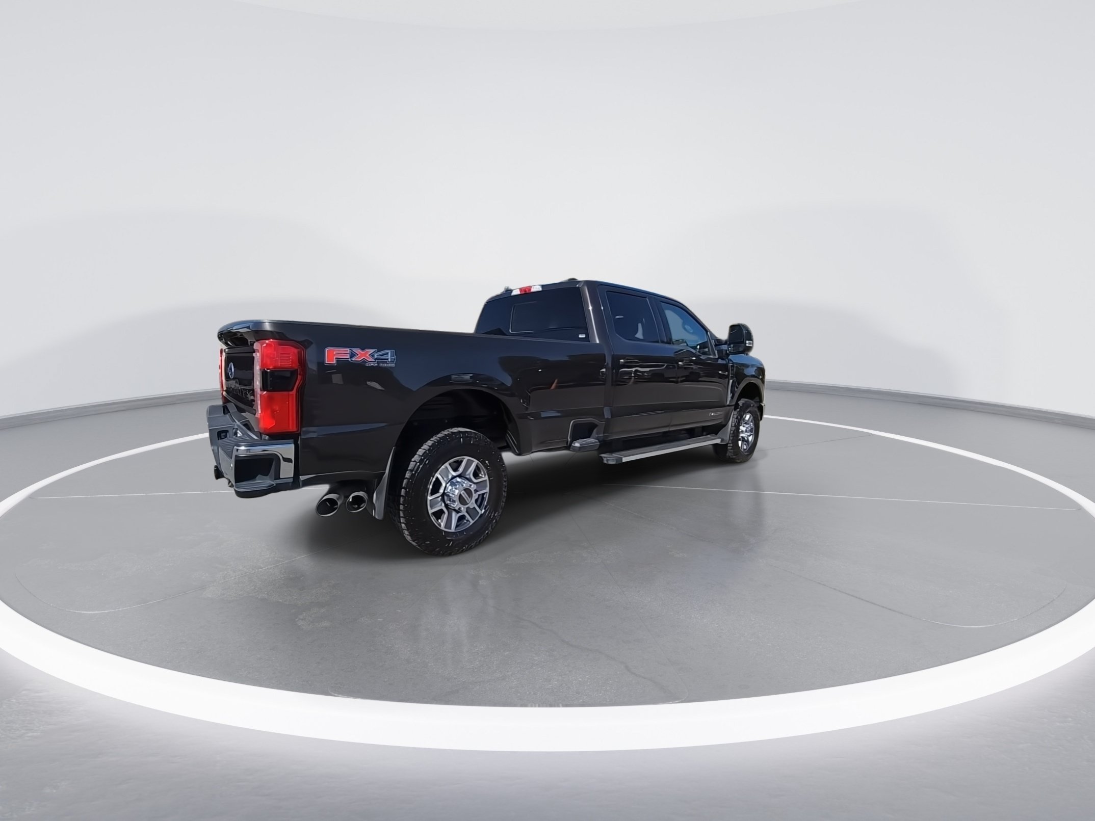 Used 2024 Ford F350 Lariat AWD/4WD image 8