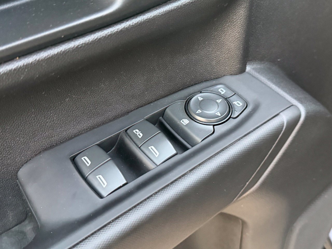 Used 2023 Chevrolet Silverado 1500 Custom w/ LPO, Dark Essentials Package RWD image 29