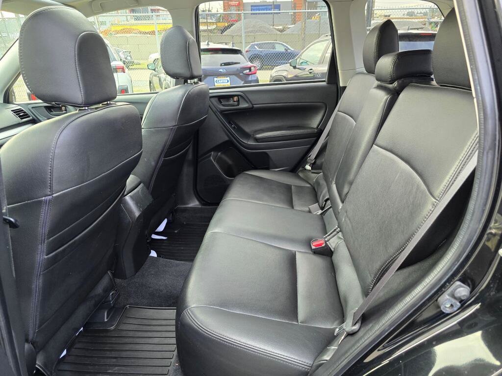 Used 2014 Subaru Forester 2.5i Premium w/ All-Weather Package AWD/4WD image 17