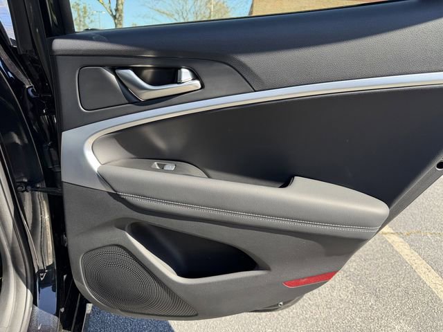 Used 2022 Genesis G70 2.0T image 29