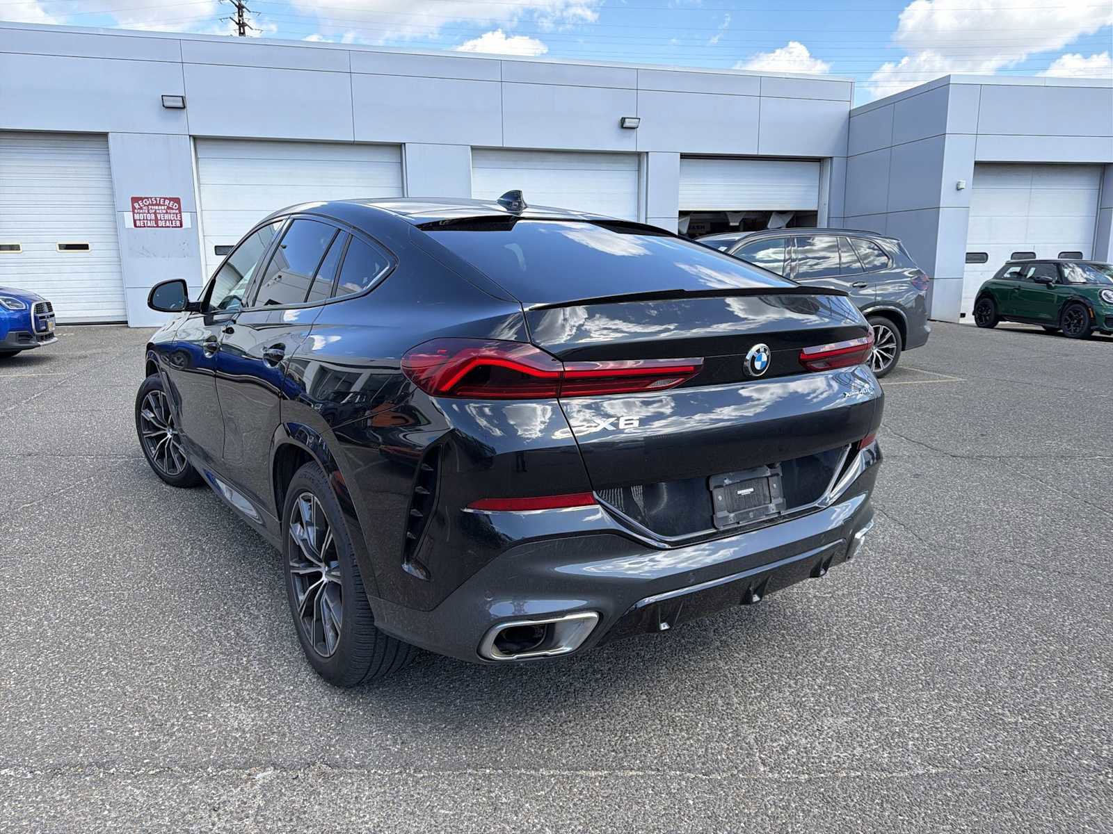 Certified 2023 BMW X6 xDrive40i w/ Executive Package image 5