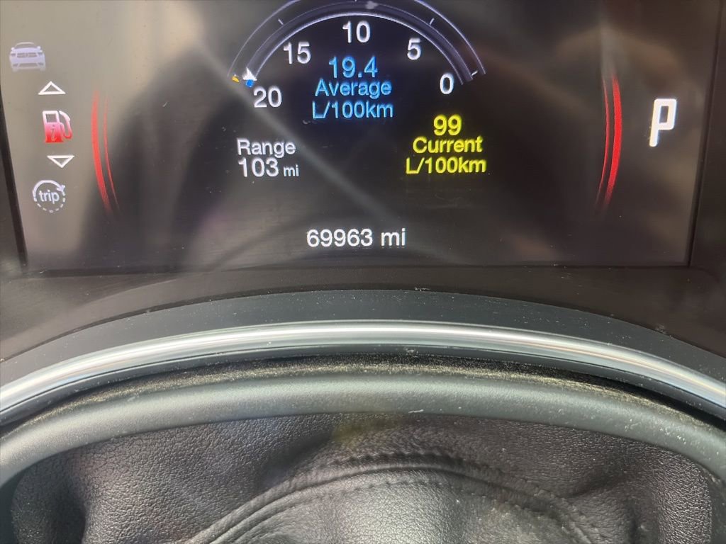 Used 2020 Dodge Durango SXT image 17