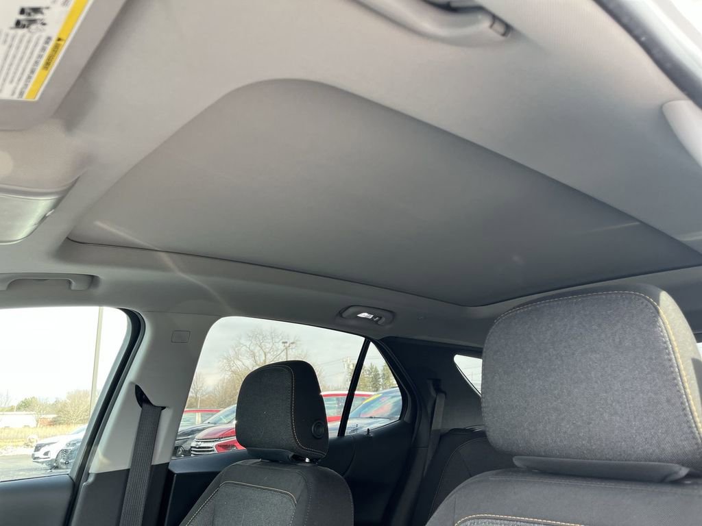 Used 2019 Chevrolet Equinox LT w/ Sun & Navigation Package image 18