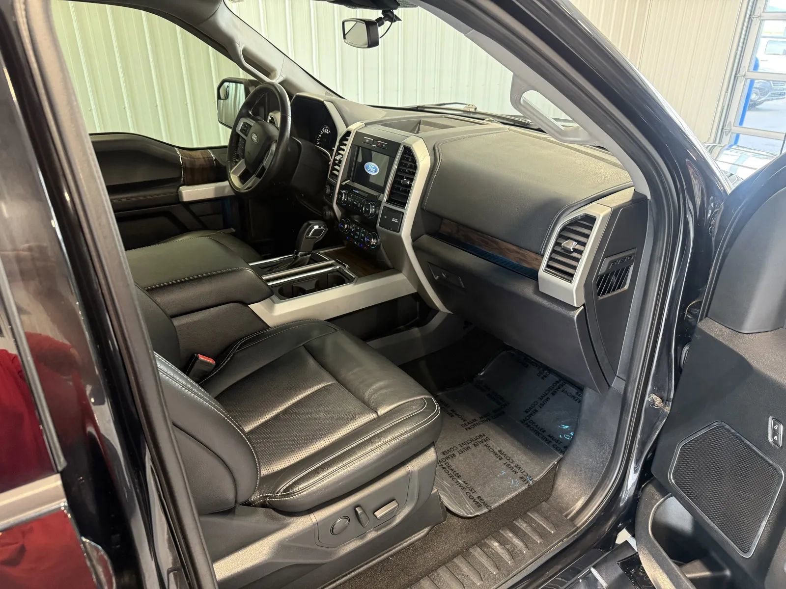 Used 2019 Ford F150 Lariat w/ Trailer Tow Package AWD/4WD image 27